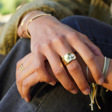 ANILLO MARTILLADO ENCHAPE ORO