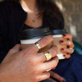 ANILLO MARTILLADO ENCHAPE ORO