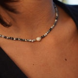 COLLAR TEJIDO PERLA PIEDRAS