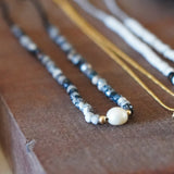 COLLAR TEJIDO PERLA PIEDRAS