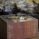 PULSERA CRUZ CAFÉ HOMBRE PLATA