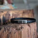 PULSERA CUERO TRENZADO NEGRO BROCHE PLATA MATE HOMBRE