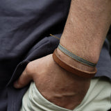 PULSERA CUERO GRUESO CAFÉ BROCHE NEGRO HOMBRE