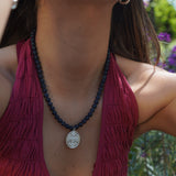 COLLAR MEDALLÓN LIBÉLULA PIEDRAS ENCHAPE PLATA