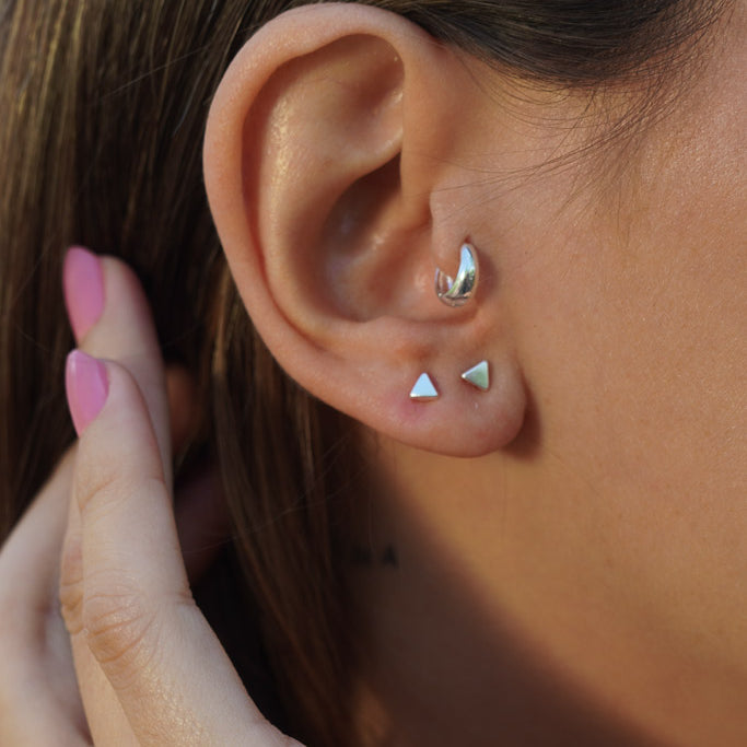 AROS MINI TRIÁNGULOS ENCHAPE PLATA