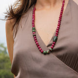 COLLAR PIEDRAS FUCSIA MATE CERÁMICA