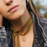 COLLAR CINTA SEDA RIBETEADA VIRGEN DECO ENCHAPE ORO