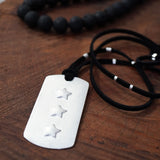 COLLAR PLACA ESTRELLAS GAMUZA ENCHAPE PLATA