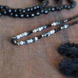 COLLAR TEJIDO NEGRO BLANCO GOLD FILLED