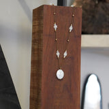 COLLAR HILO PIEDRA PERLA PLANA