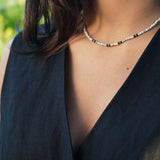 COLLAR TEJIDO BLANCO NEGRO GOLDFILLED