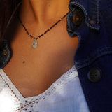COLLAR TEJIDO MATER PIEDRAS PLATA