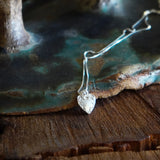 COLLAR CADENA CORAZON KAKI PLATA TEEN