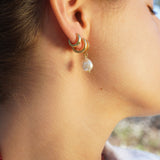 AROS ARGOLLA PERLA IRREGULAR CHICA ENCHAPE ORO